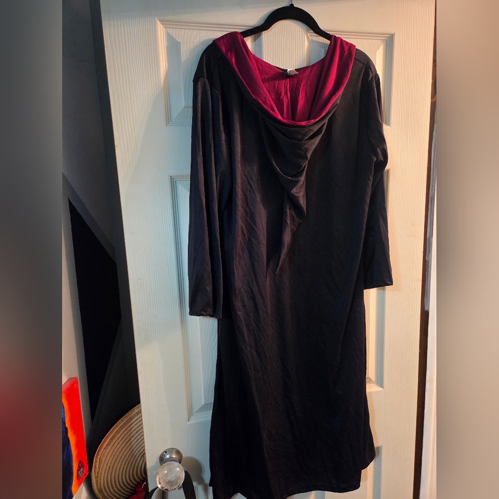 Child Harry Potter Gryffindor Robe And Hermione Wand, L/XL - Picture 5 of 7